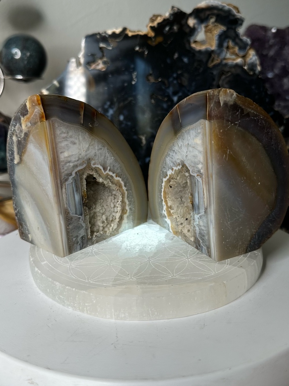 Agate book end set with mountain and lake ABE02
